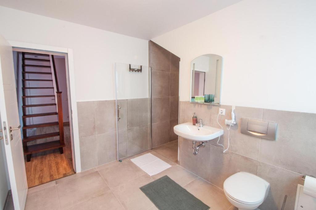 ברגיש גלאדבך Hotel Dona מראה חיצוני תמונה