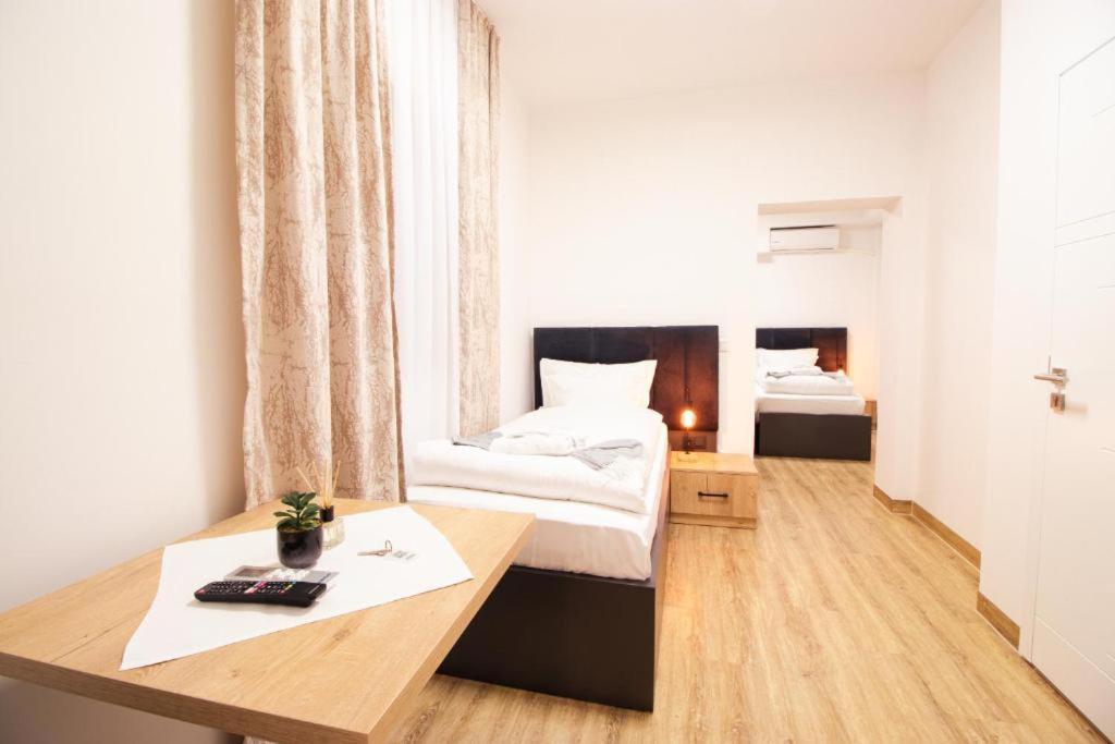 ברגיש גלאדבך Hotel Dona מראה חיצוני תמונה